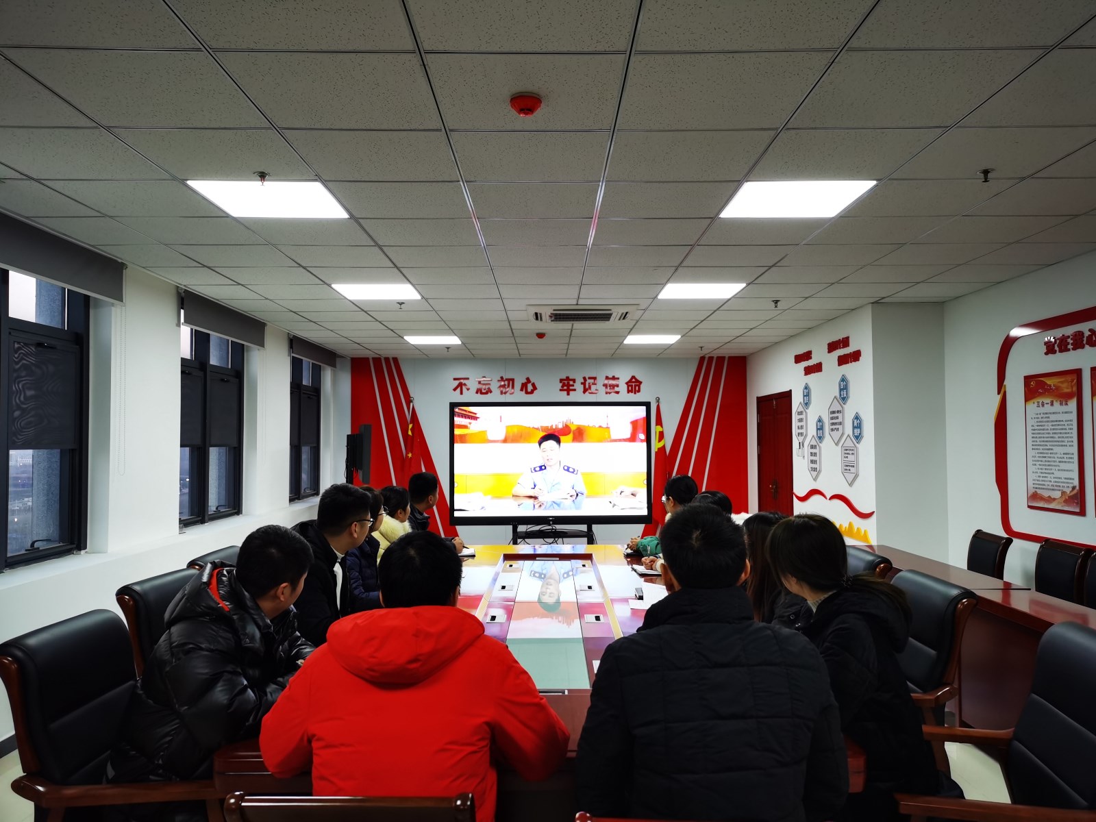 fc8d53f7a4cb227b2c48ce95389eaf7.jpg fc8d53f7a4cb227b2c48ce95389eaf7.jpg