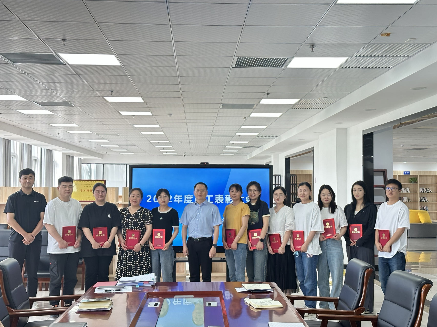 0d75e2456679f848b762418dc791a57.jpg 0d75e2456679f848b762418dc791a57.jpg